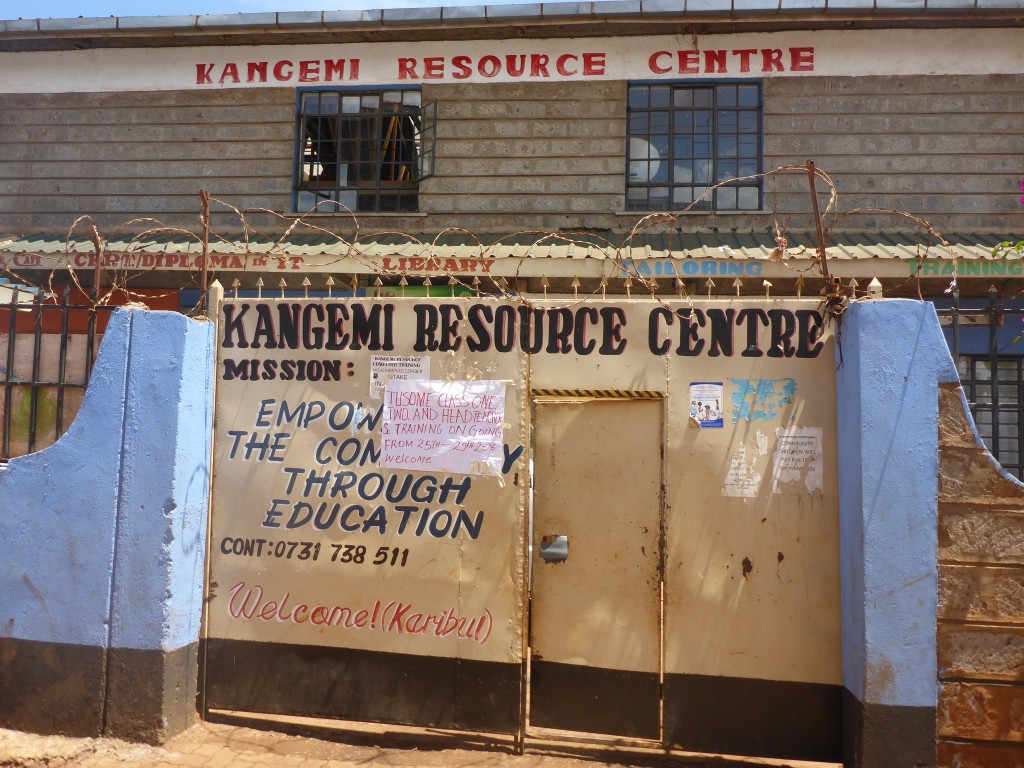 Entrée du Kangemi Ressource Center